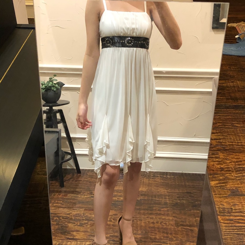 I.N.girl White modern flapper dress